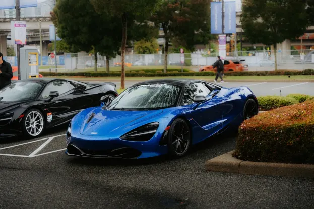 Cabaret Club Casino Android/iOS App